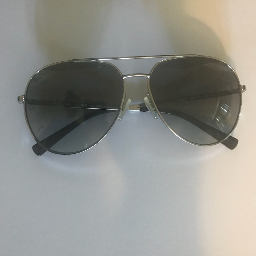 Michael Kors sunglasses❌sold ❌